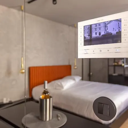 Apartament Teatro 2 *